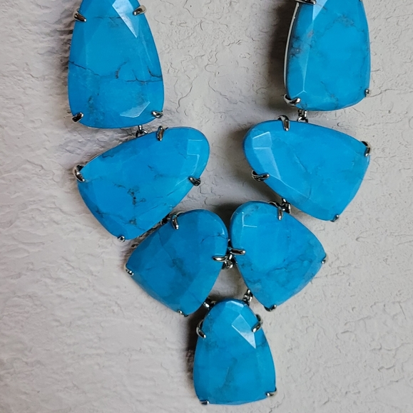 NWT Kendra Scott Blue Gold Statement Necklace - Picture 4 of 9